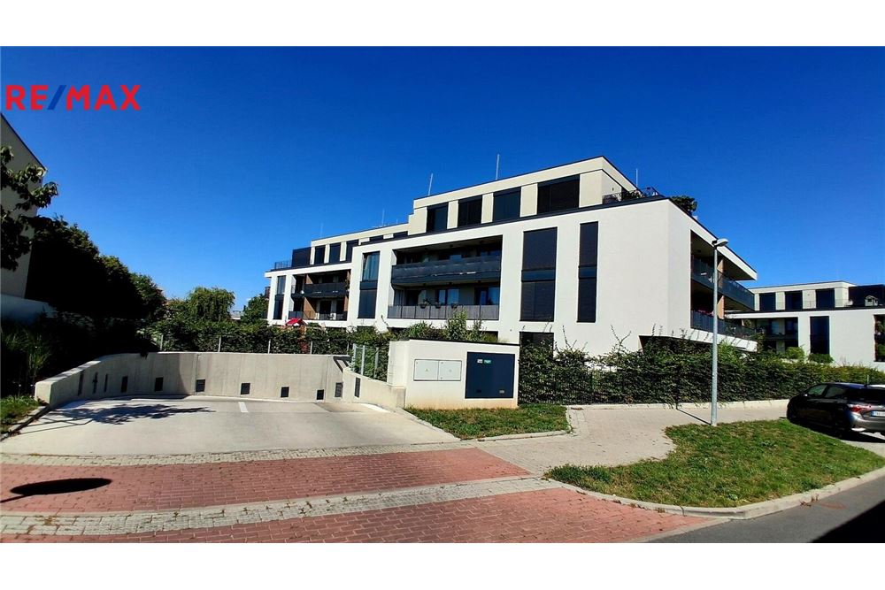 Commercial - Garage - Prague 10, City of Prague - Czech Republic - 5 - 29288172-7