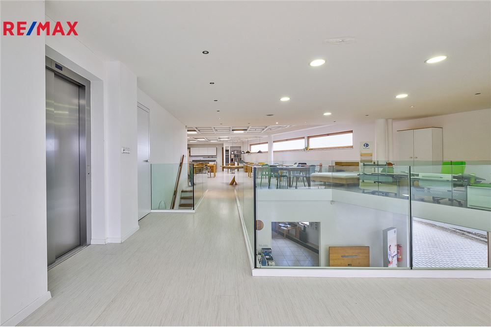 Commercial - Shopping Mall - Prague 5, City of Prague - Czech Republic - 5 - 29288151-4