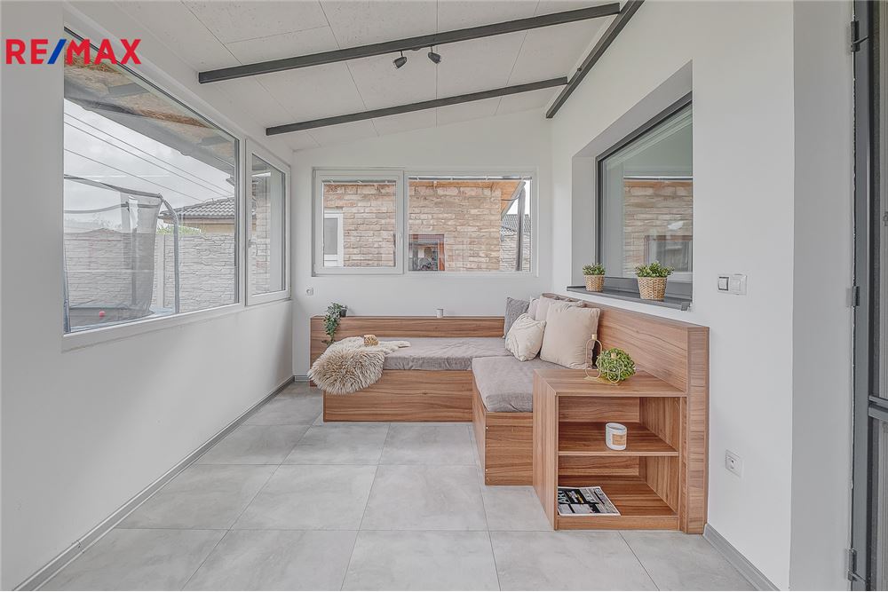 Residential - House - Kolín, Stredocesky region - Czech Republic - 8 - 29288082-160