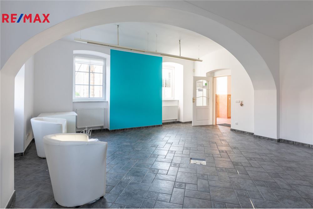 Commercial - Office Block - Roudnice nad Labem, Ústí nad Labem region - Czech Republic - 3 - 29234030-324