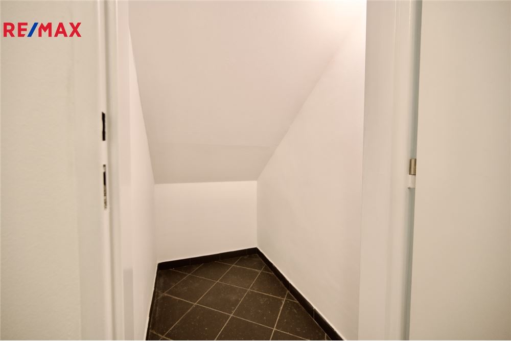 Commercial - Office Block - Prague 4, City of Prague - Czech Republic - 7 - 29288154-32