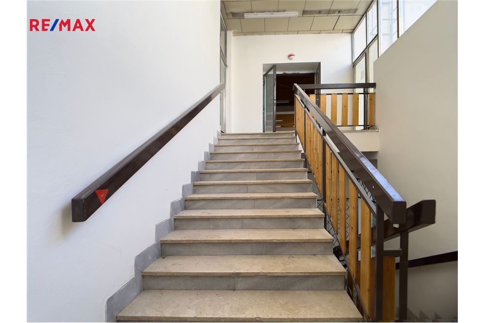 Komersyal - Pamilihang Mall - Rousínov, Jihomoravský kraj - Czech Republic - 3 - 29284093-23