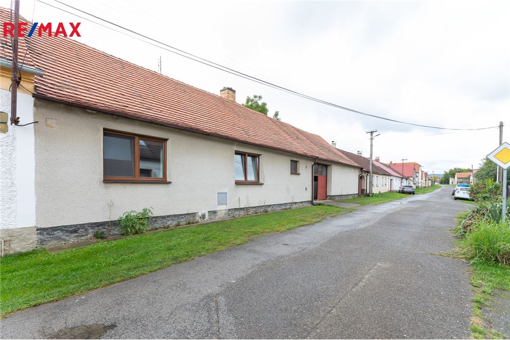 Prédio Habitacional - Casa - Hostomice, Středočeský kraj - Czech Republic - 1 - 29234029-380