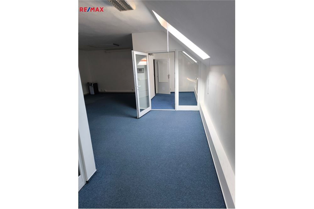 Commercial - Office Block - Brno, Jihomoravský kraj - Czech Republic - 12 - 29284045-23