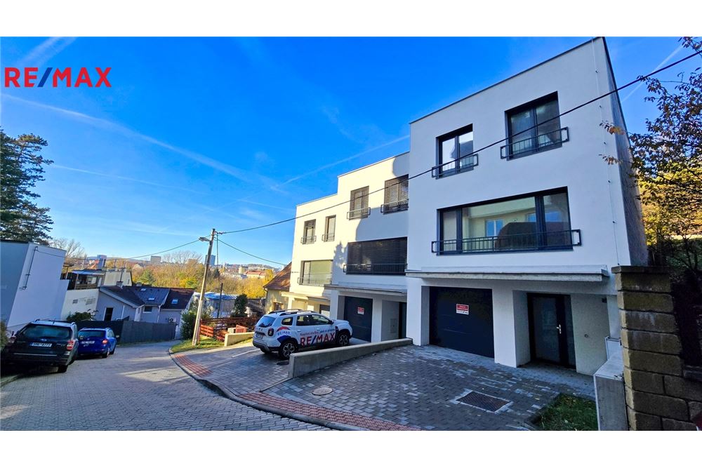 Residential - House - Brno, South Moravia region - Czech Republic - 1 - 29288199-93