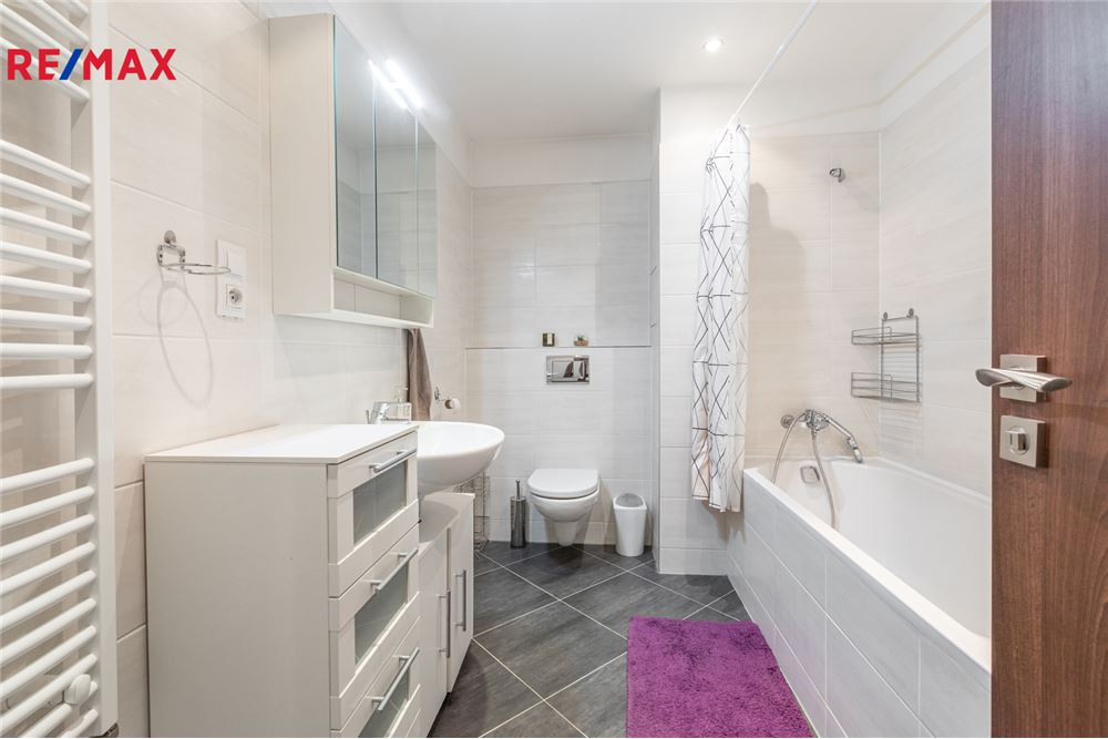 Residencial - Piso - Praha 9, hl. m. Praha - Czech Republic - 6 - 29234030-321