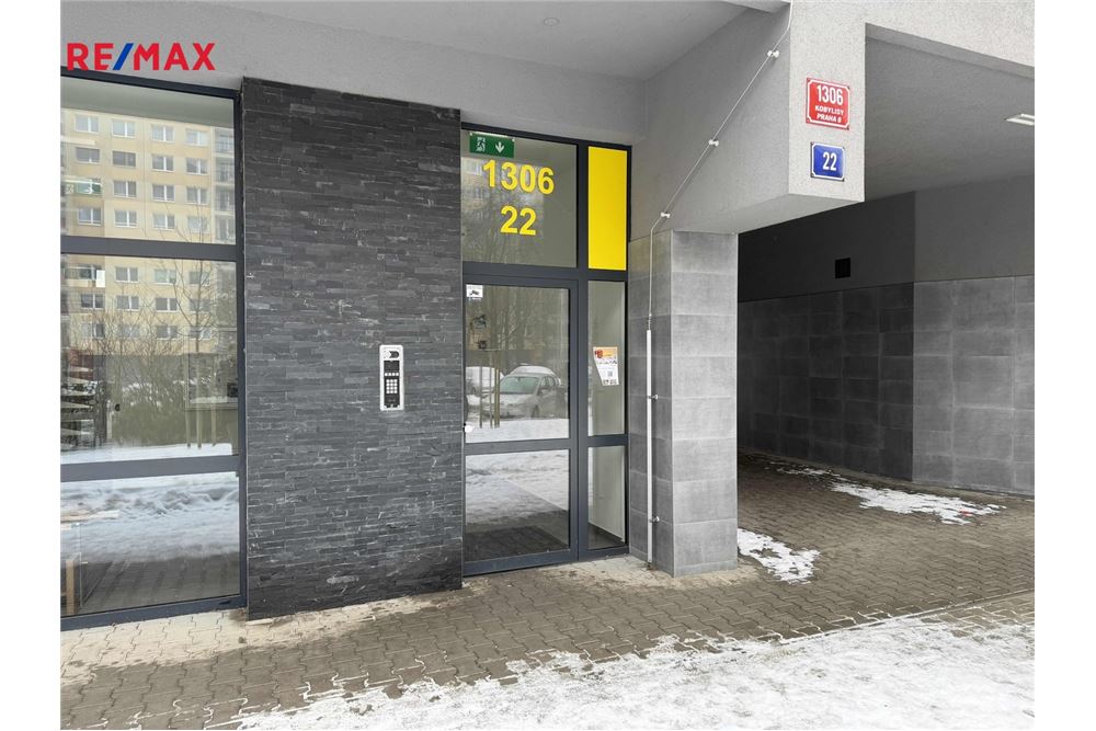 Prédio Habitacional - Apartamento - Praha 8, hl. m. Praha - Czech Republic - 3 - 29234043-6