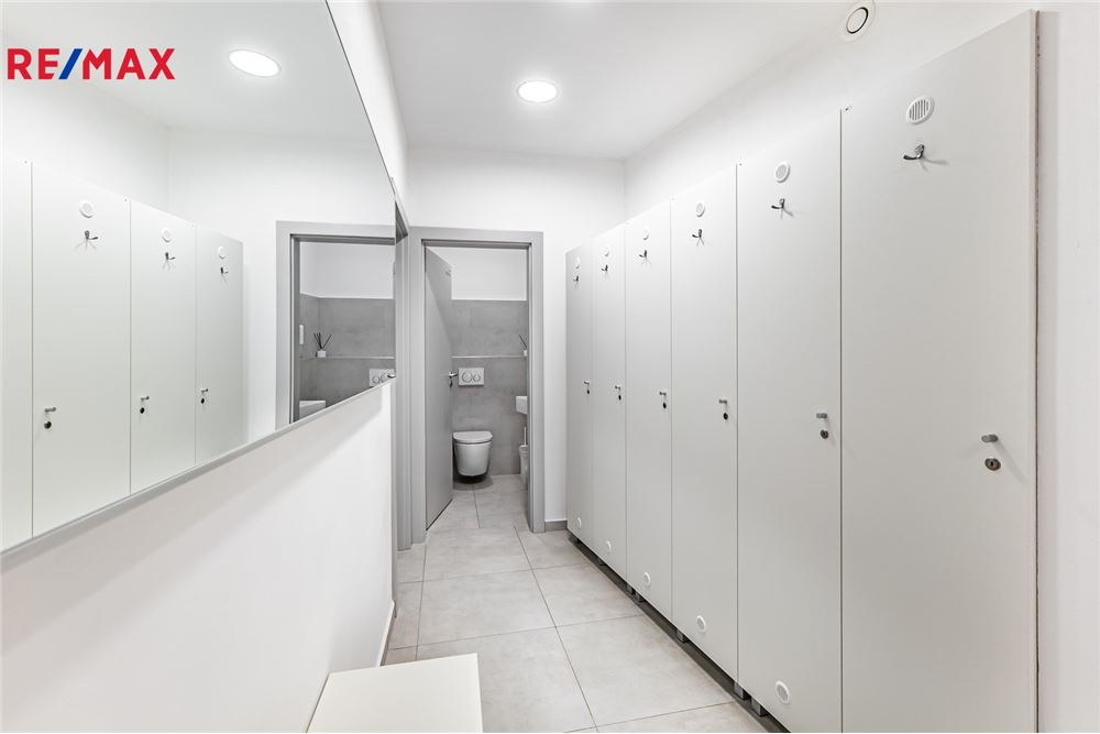 Commercial - Ambulatory Care - Prague 2, City of Prague - Czech Republic - 9 - 29288148-23