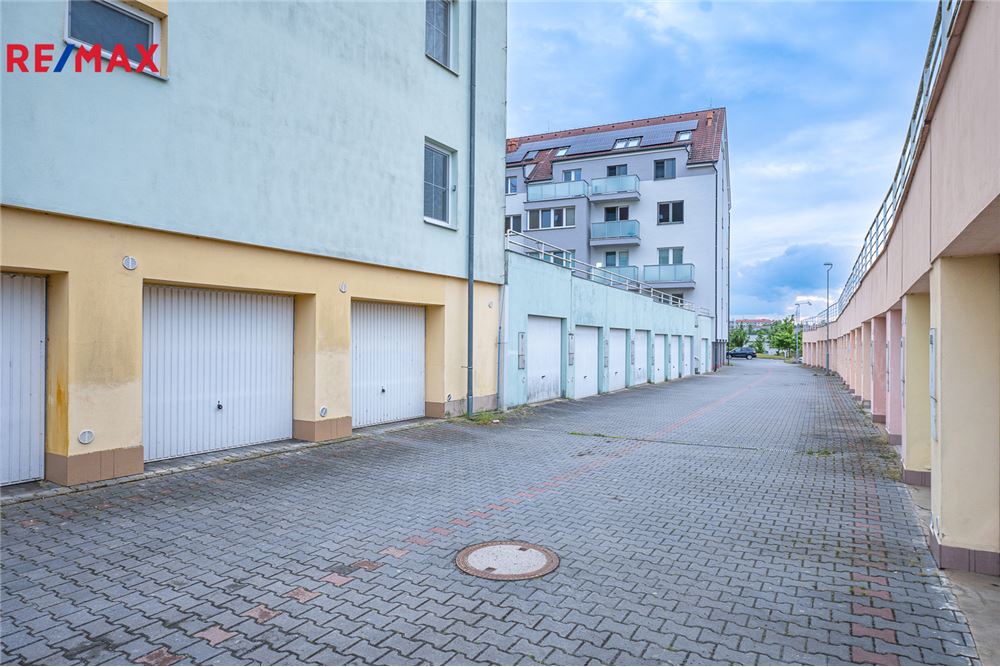 Commercial - Garage - Třebíč, Vysocina region - Czech Republic - 1 - 29229012-121