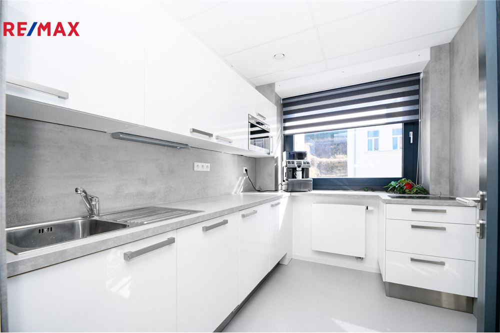 Commercial - Office Block - Mladá Boleslav, Stredocesky region - Czech Republic - 4 - 29288119-92