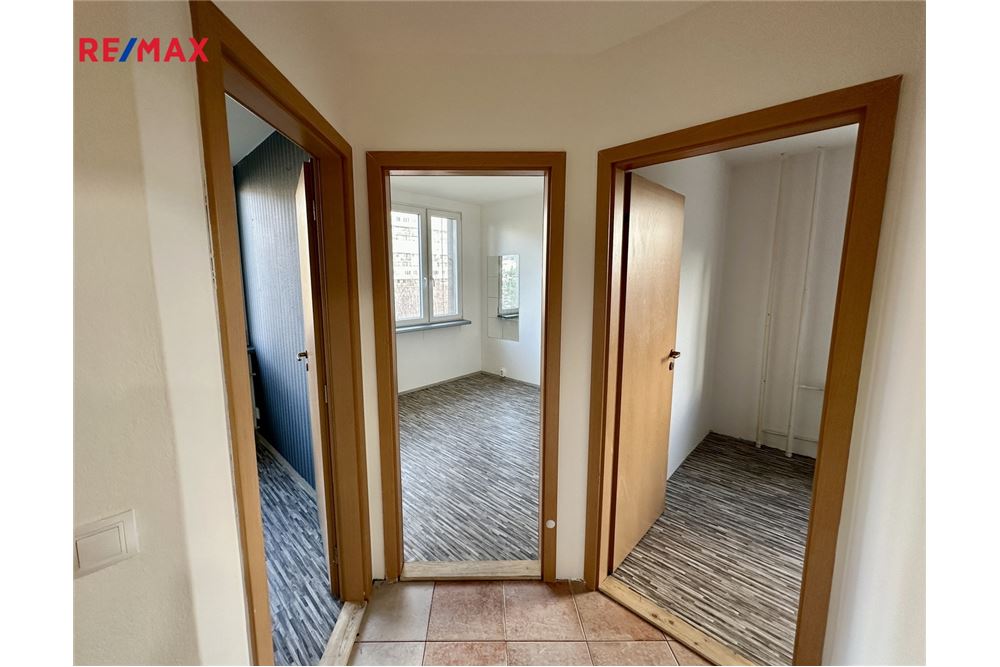 Residenziale - Appartamento - Praha 4, hl. m. Praha - Czech Republic - 12 - 29234019-796