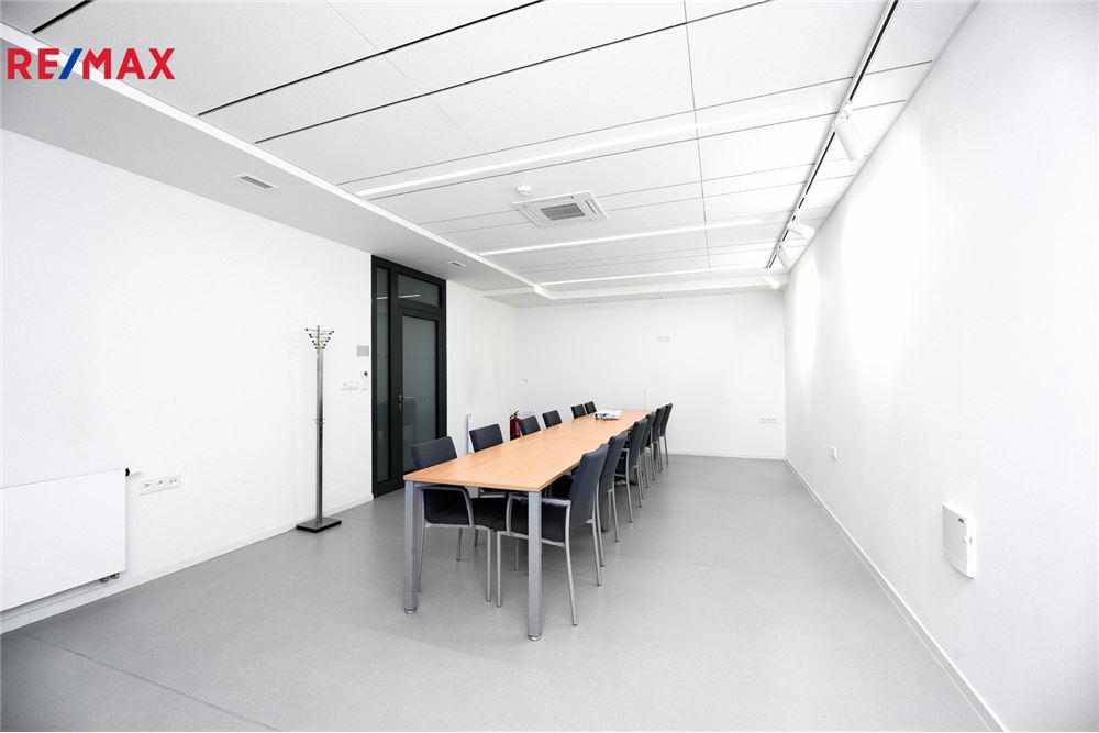 Commercial - Office Block - Mladá Boleslav, Stredocesky region - Czech Republic - 25 - 29288119-92