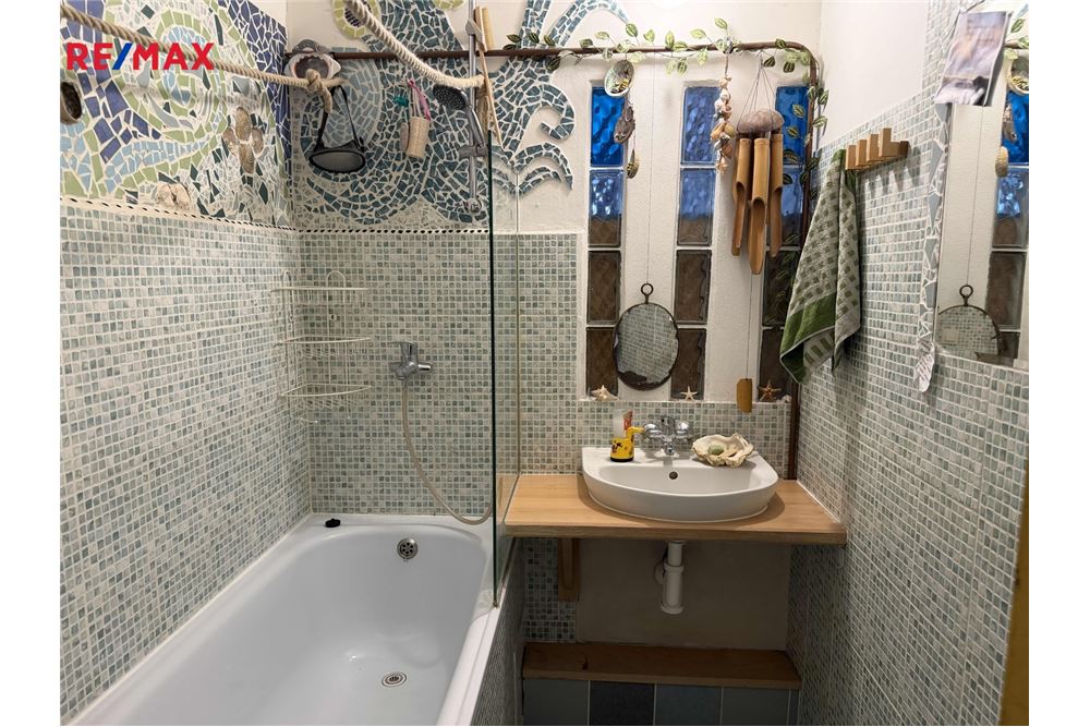 Prédio Habitacional - Apartamento - Praha 8, hl. m. Praha - Czech Republic - 19 - 29234043-6