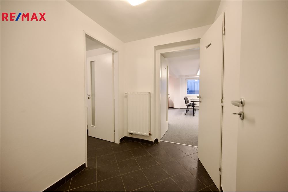 Commercial - Office Block - Prague 4, City of Prague - Czech Republic - 6 - 29288154-32