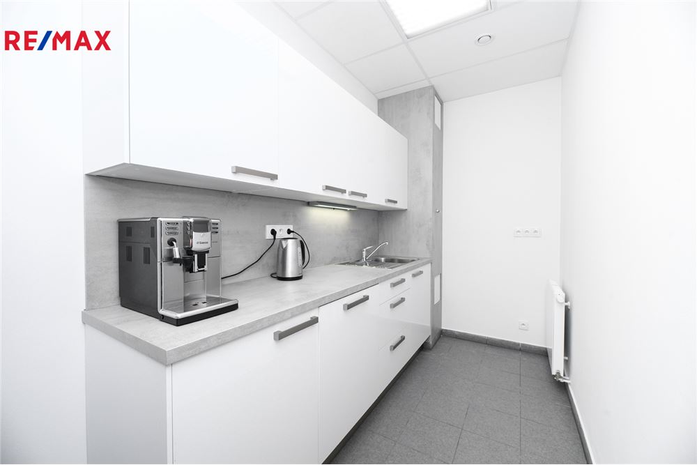 Commercial - Office Block - Mladá Boleslav, Stredocesky region - Czech Republic - 27 - 29288119-92