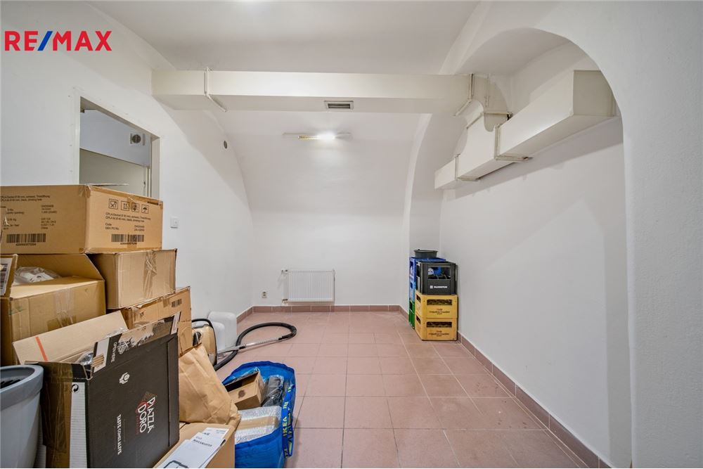 Komerciāli/Tirdzniecības - Lielveikals - Brno, Jihomoravský kraj - Czech Republic - 9 - 29247040-110