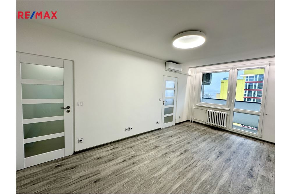 Wohnung - Wohnung - Praha 10, hl. m. Praha - Czech Republic - 1 - 29234019-800