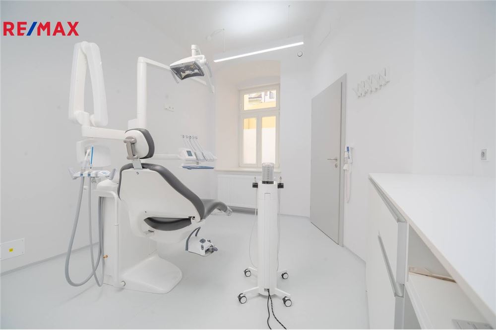 Commercial - Ambulatory Care - Prague 2, City of Prague - Czech Republic - 1 - 29288148-23