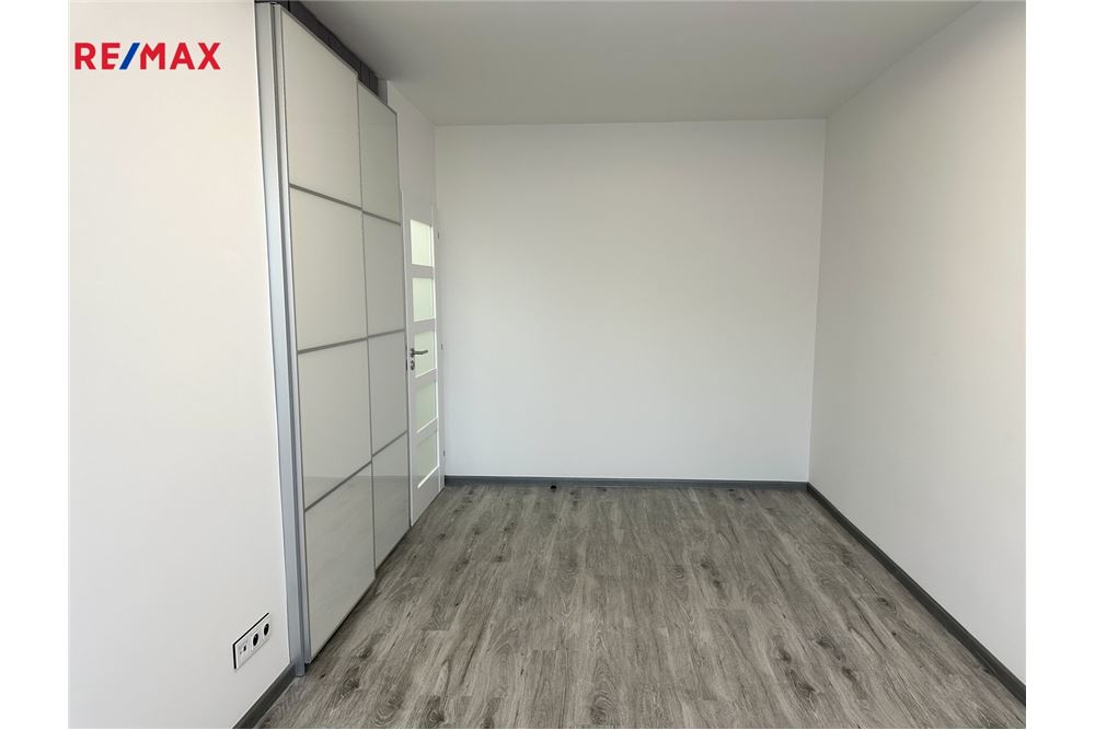 Résidentiel - Appartement - Praha 10, hl. m. Praha - Czech Republic - 12 - 29234019-800