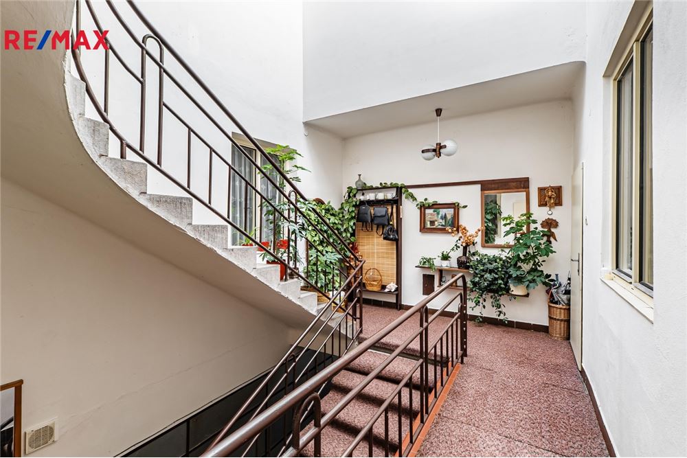 Commercial - Apartment Building - Jindřichův Hradec, Jihocesky region - Czech Republic - 9 - 29288067-74