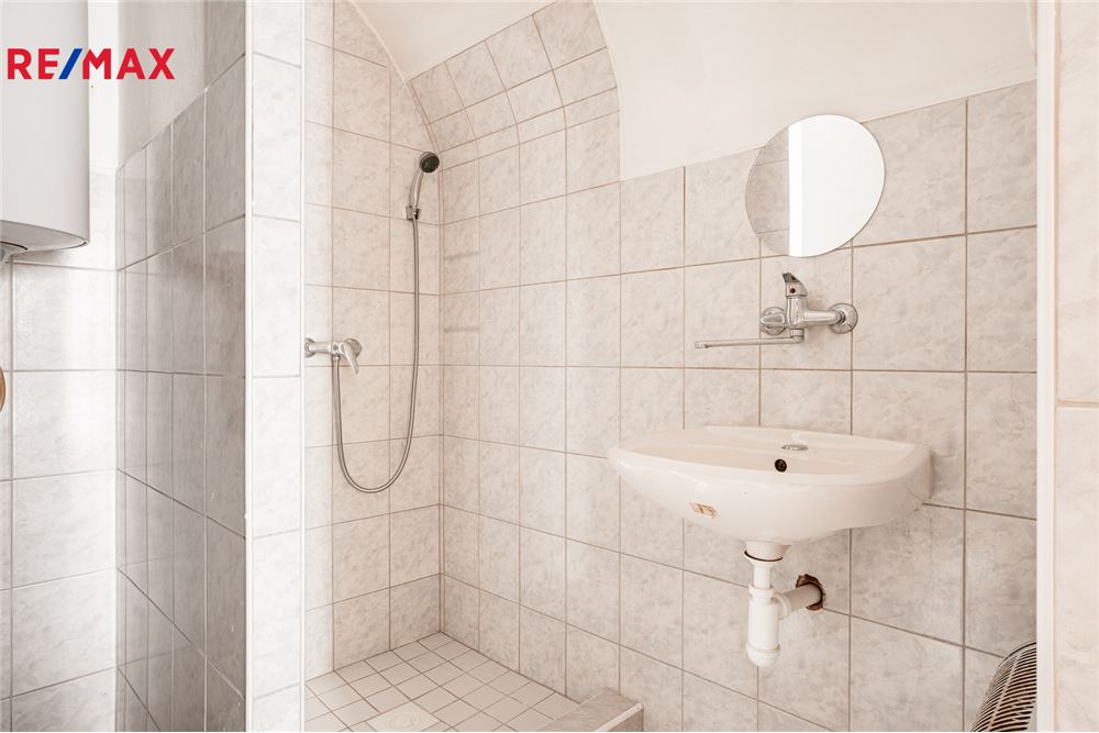 Residential - House - Jemnice, Vysocina region - Czech Republic - 14 - 29229012-101