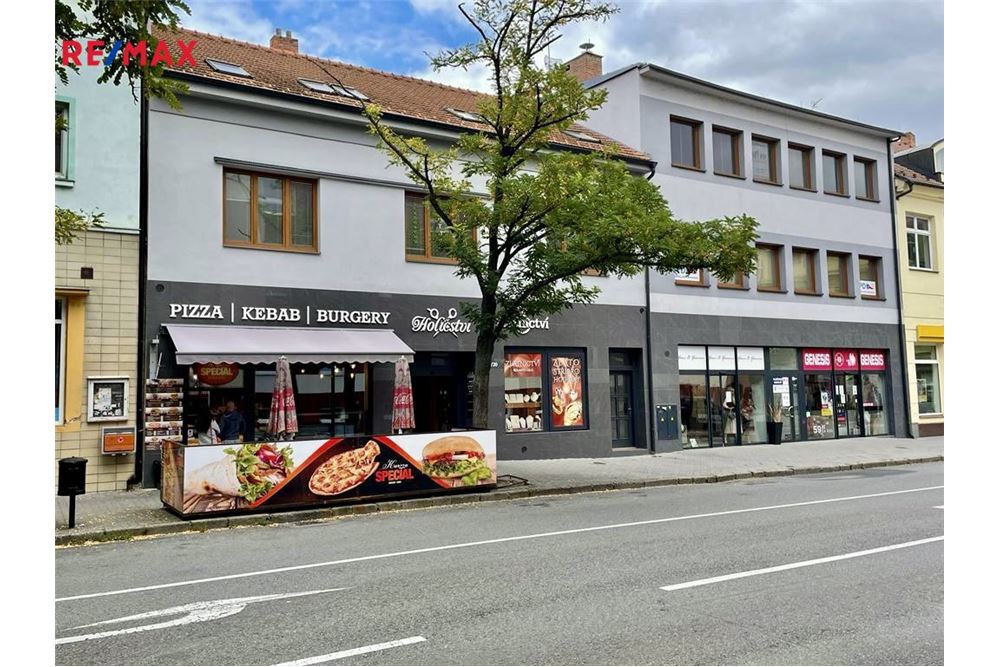 वाणिज्यिक - ऑफिस ब्लाक - Hodonín, Jihomoravský kraj - Czech Republic - 3 - 29211050-436