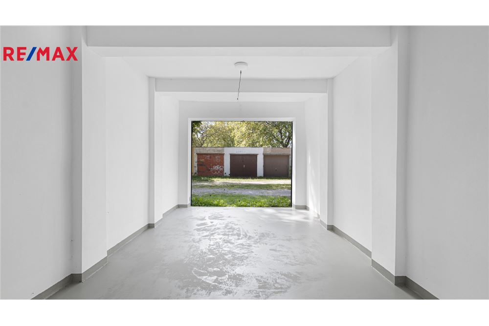 Commercieel - Garage - Praha 6, hl. m. Praha - Czech Republic - 8 - 29288172-6