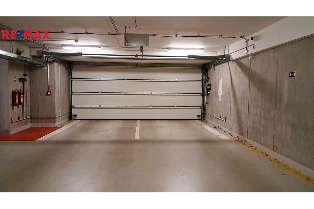 Commercial - Garage - Prague 10, City of Prague - Czech Republic - 3 - 29288172-7