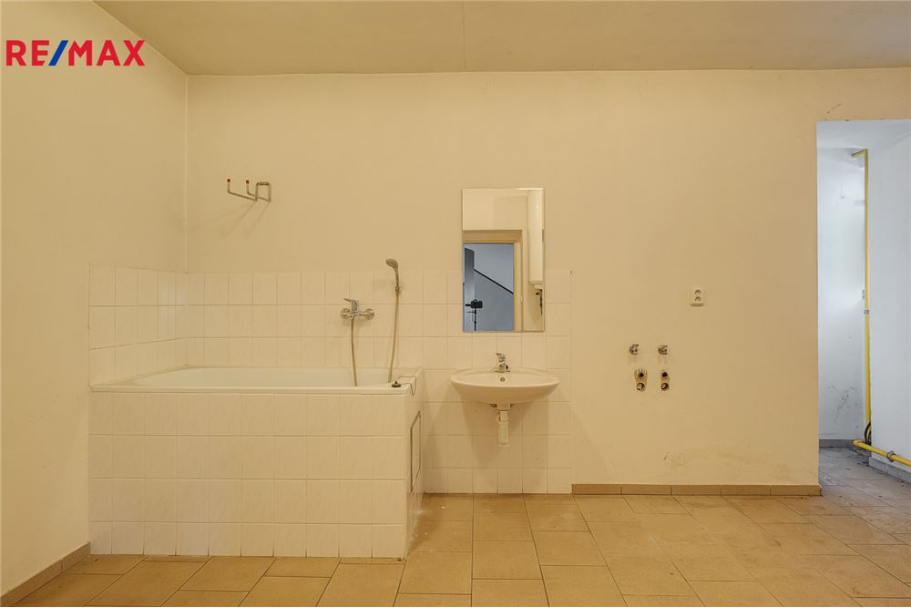 Residencial - Casa - Praha 8, hl. m. Praha - Czech Republic - 36 - 29288082-153