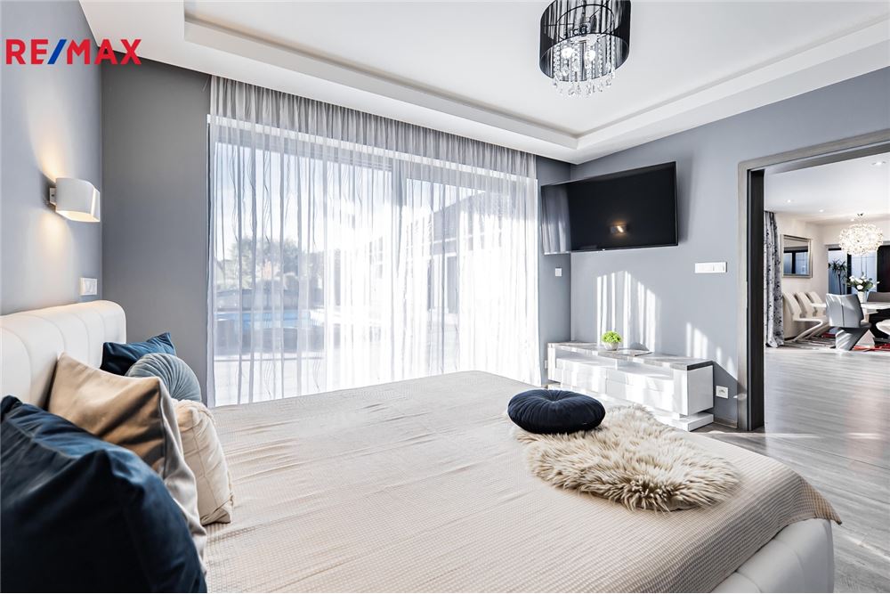 Residential - House - Kralovice, Stredocesky region - Czech Republic - 7 - 29288084-484