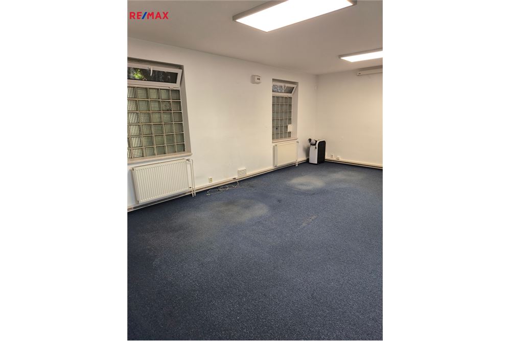 Commercial - Office Block - Brno, Jihomoravský kraj - Czech Republic - 13 - 29284045-23