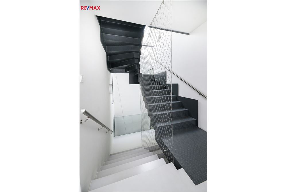 Commercial - Office Block - Mladá Boleslav, Stredocesky region - Czech Republic - 19 - 29288119-92