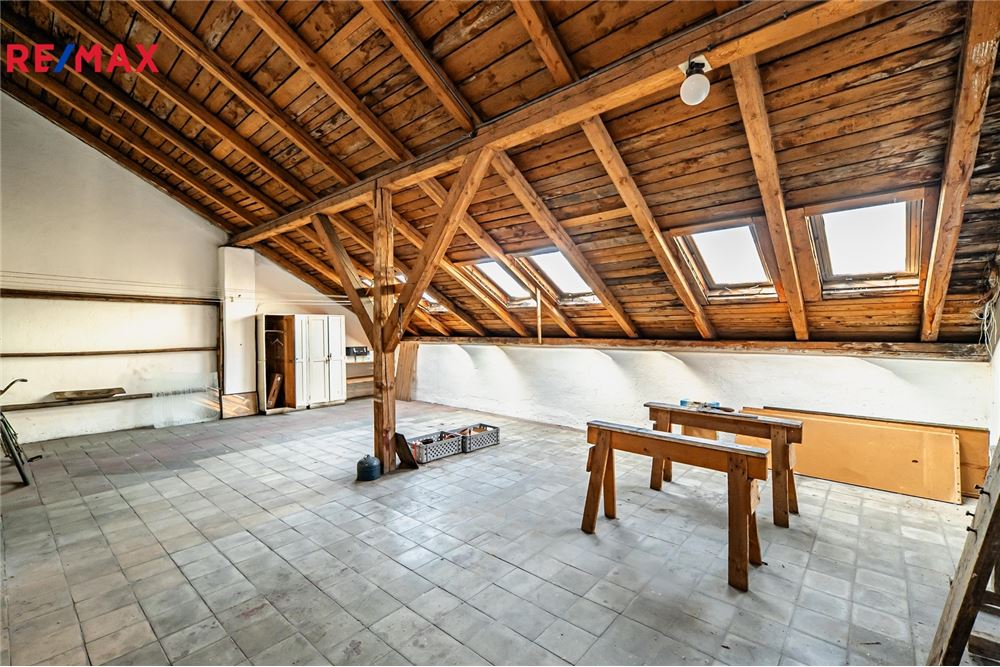 Commercial - Shopping Mall - Jindřichův Hradec, Jihocesky region - Czech Republic - 5 - 29288067-78