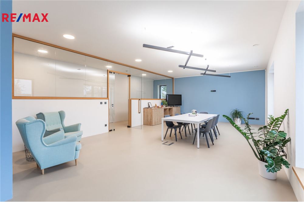 Comercial - Bloco de Escritórios - Milovice, Středočeský kraj - Czech Republic - 1 - 29234030-307