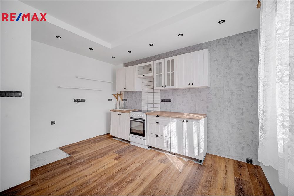 Prédio Habitacional - Casa Rústica - Úpice, Královehradecký kraj - Czech Republic - 3 - 29288132-75