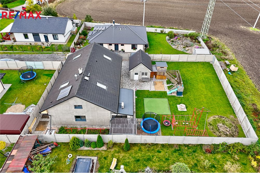 Residential - House - Kolín, Stredocesky region - Czech Republic - 24 - 29288082-160