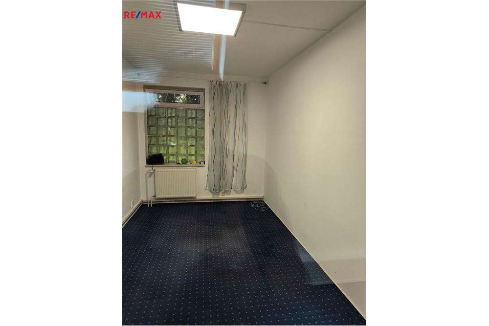 Commercial - Office Block - Brno, Jihomoravský kraj - Czech Republic - 14 - 29284045-23