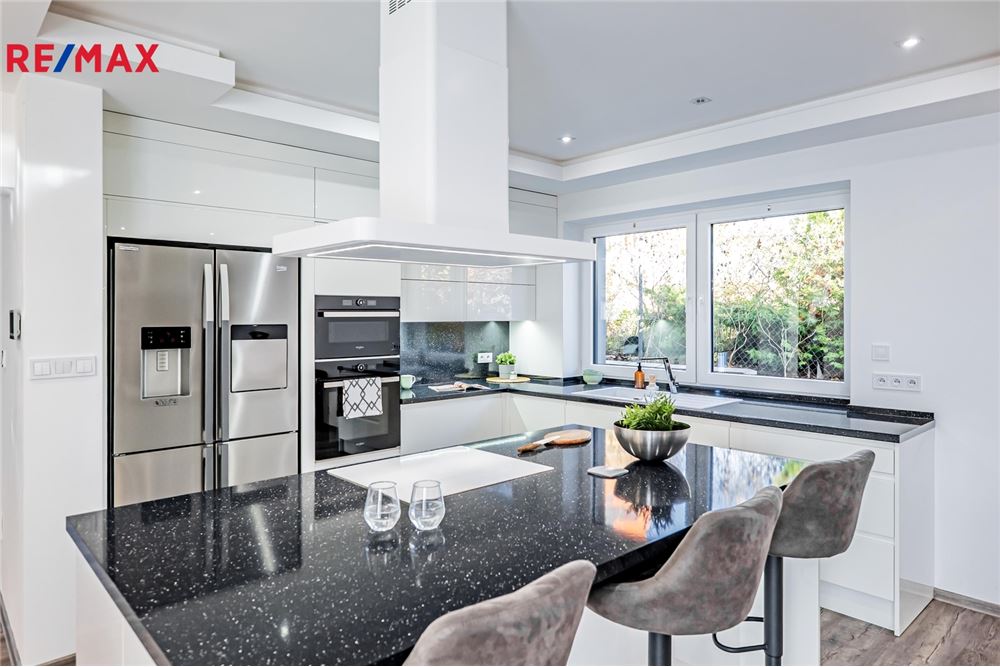 Residential - House - Kralovice, Stredocesky region - Czech Republic - 3 - 29288084-484