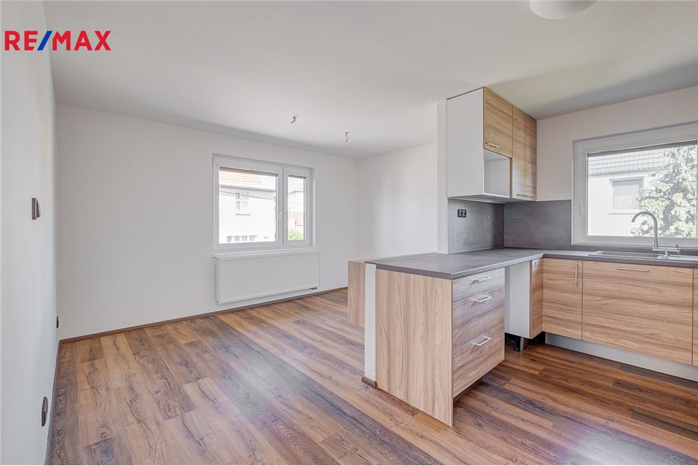 Residential - Condo/Apartment - Úvaly, Stredocesky region - Czech Republic - 10 - 29288132-70