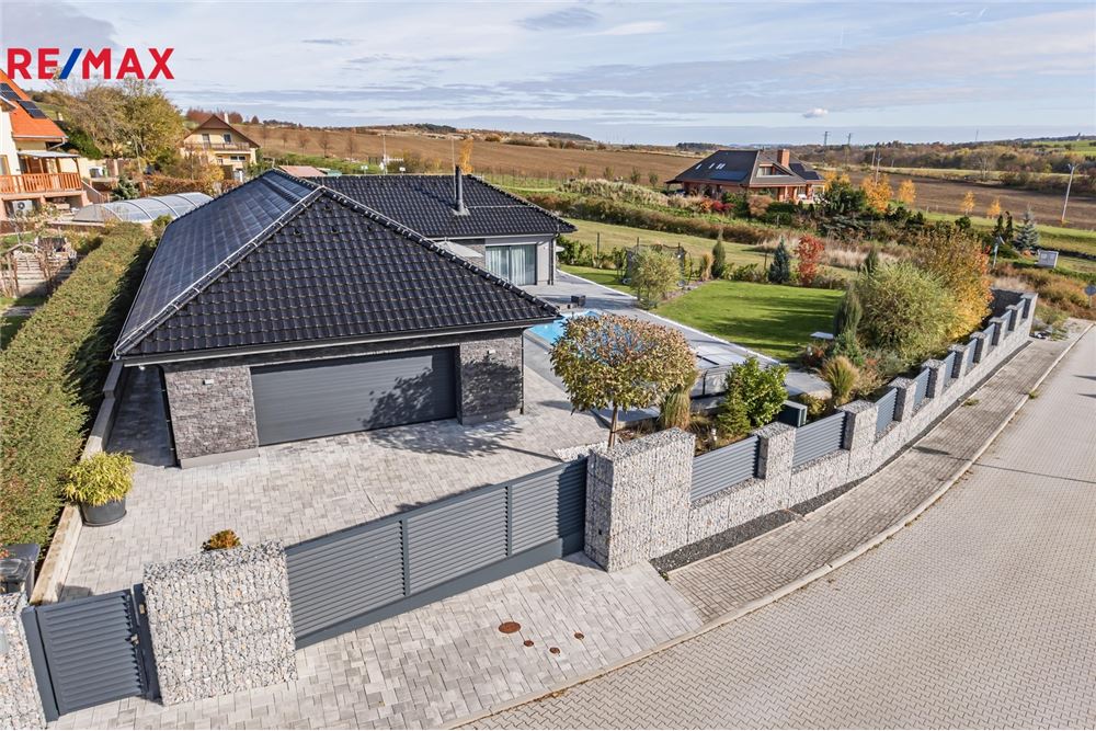 Residential - House - Kralovice, Stredocesky region - Czech Republic - 13 - 29288084-484