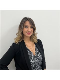 Associate - Mara Papa - RE/MAX Futuro Casa