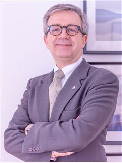 Carlo Vadorini - RE/MAX Golden House 6