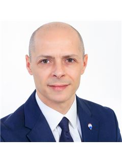 Francesco Pecorelli - RE/MAX Quality Immobiliare