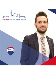 Broker Titolare - Elia Musumeci - RE/MAX Associati Real Estate