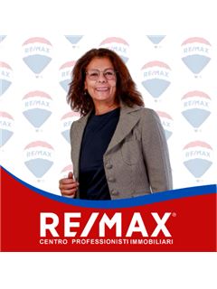 Associate in Training - Marta Birigozzi - RE/MAX Centro Professionisti Immobiliari