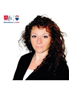 Associate - Gina Salvo - RE/MAX Arts