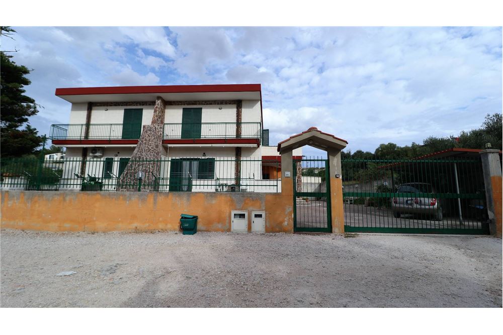 Residential MultiFamily Matera Italy 306810024277 , RE/MAX