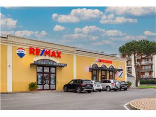 Office of RE/MAX Golden House 6 - Viareggio