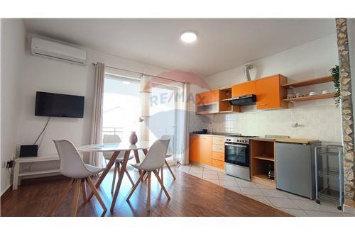 In vendita-Appartamento-Novigrad  -  Novigrad, Croazia-300391024-371