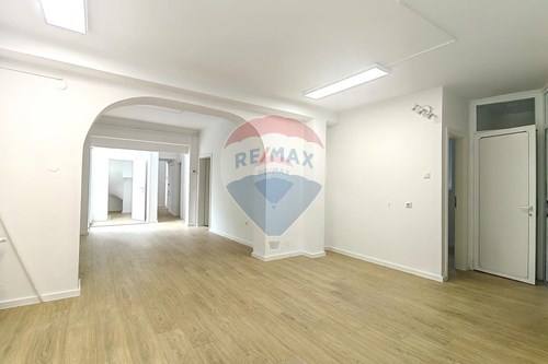 Commercial - Sale of Business - Donji Grad, Croatia - HR